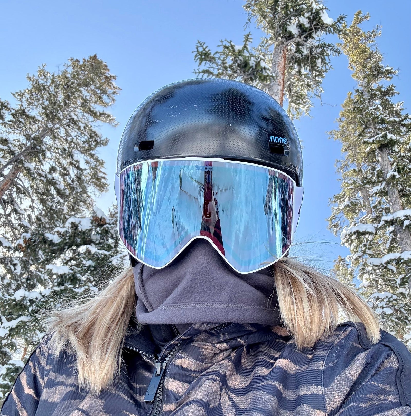 On The Edge of Ski Style